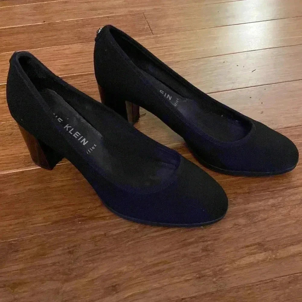 Anne Klein Iflex black women’s pumps - rounded toe - size 9.5 - chunky heel